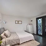 Sip & Sleep - A Vineyard Microhome Experience * Kekito Pusta