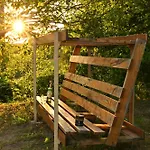 別荘 Sip & Sleep - A Vineyard Microhome Experience *