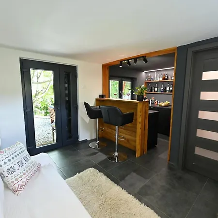 Sip & Sleep - A Vineyard Microhome Experience *