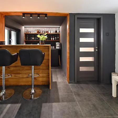 Sip & Sleep - A Vineyard Microhome Experience Vakantiehuis *