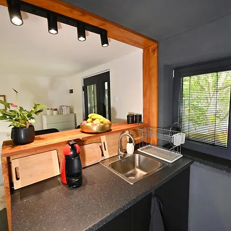 Vakantiehuis Sip & Sleep - A Vineyard Microhome Experience *
