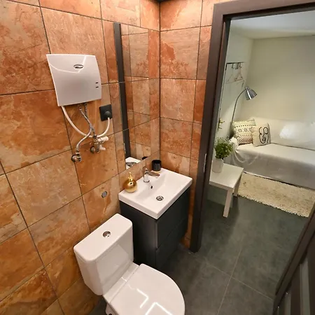 Sip & Sleep - A Vineyard Microhome Experience * Kekito Pusta