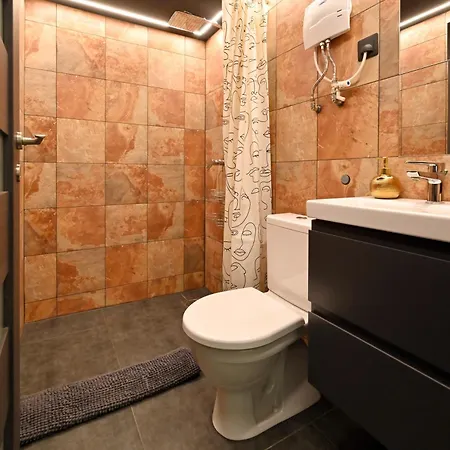 Sip & Sleep - A Vineyard Microhome Experience * Kekito Pusta