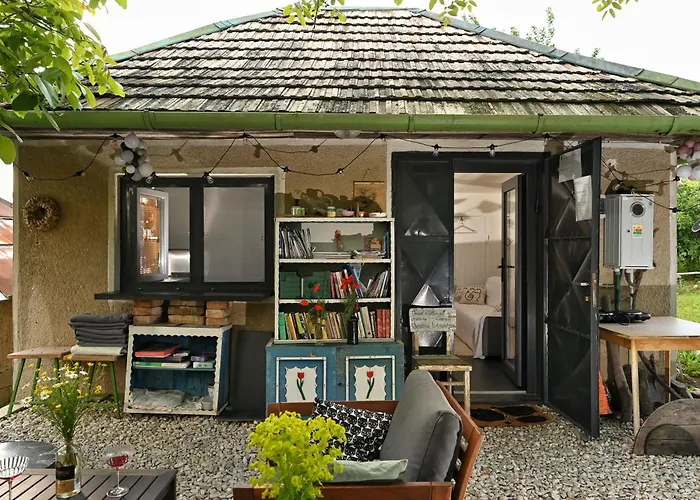 Sip & Sleep - A Vineyard Microhome Experience Casa vacanze *